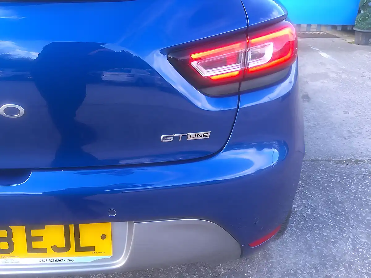 Used 2018 Renault Clio GT Line Blue - Interior and Exterior details 10
