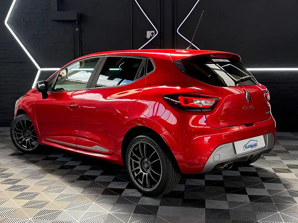 Used 2018 Renault Clio GT Line Flame Red - Interior and Exterior details 10