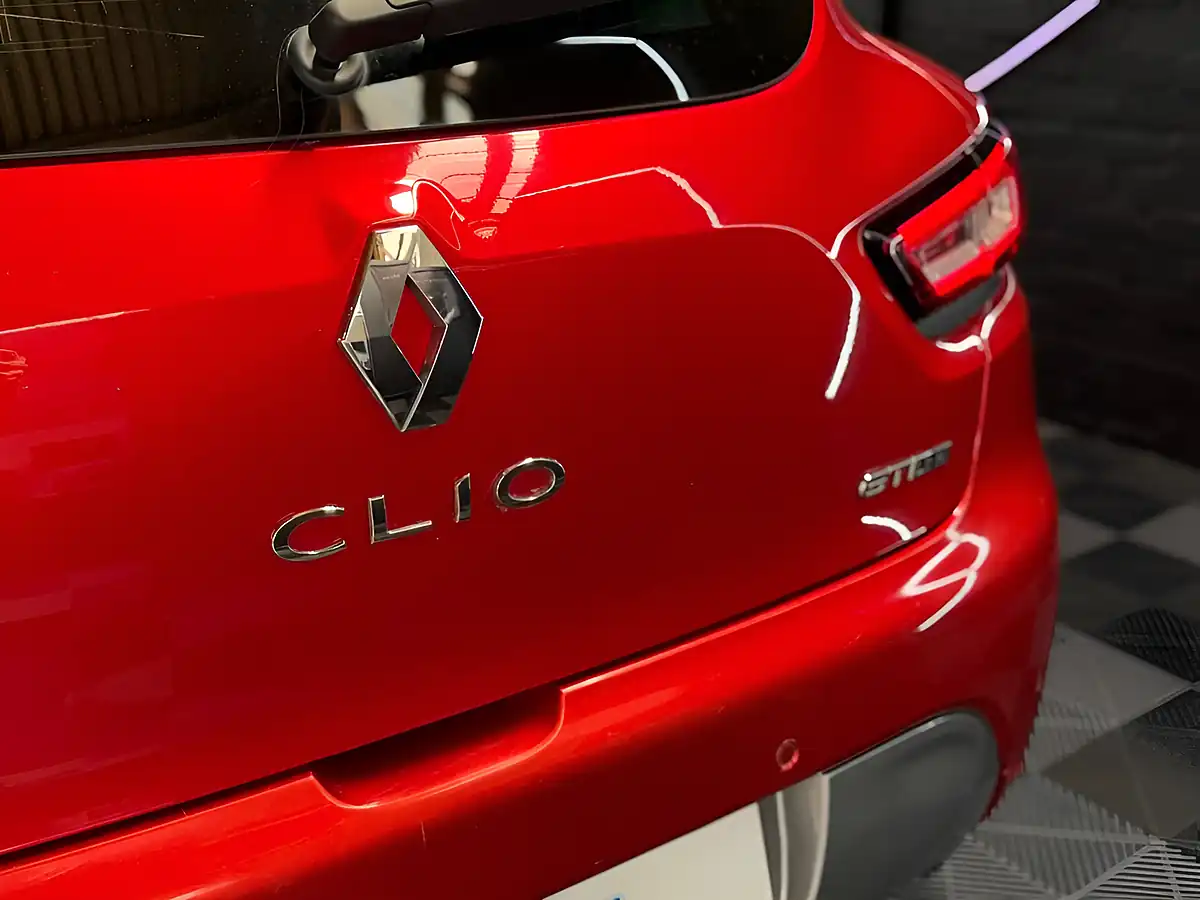 Used 2018 Renault Clio GT Line Flame Red - Interior and Exterior details 12