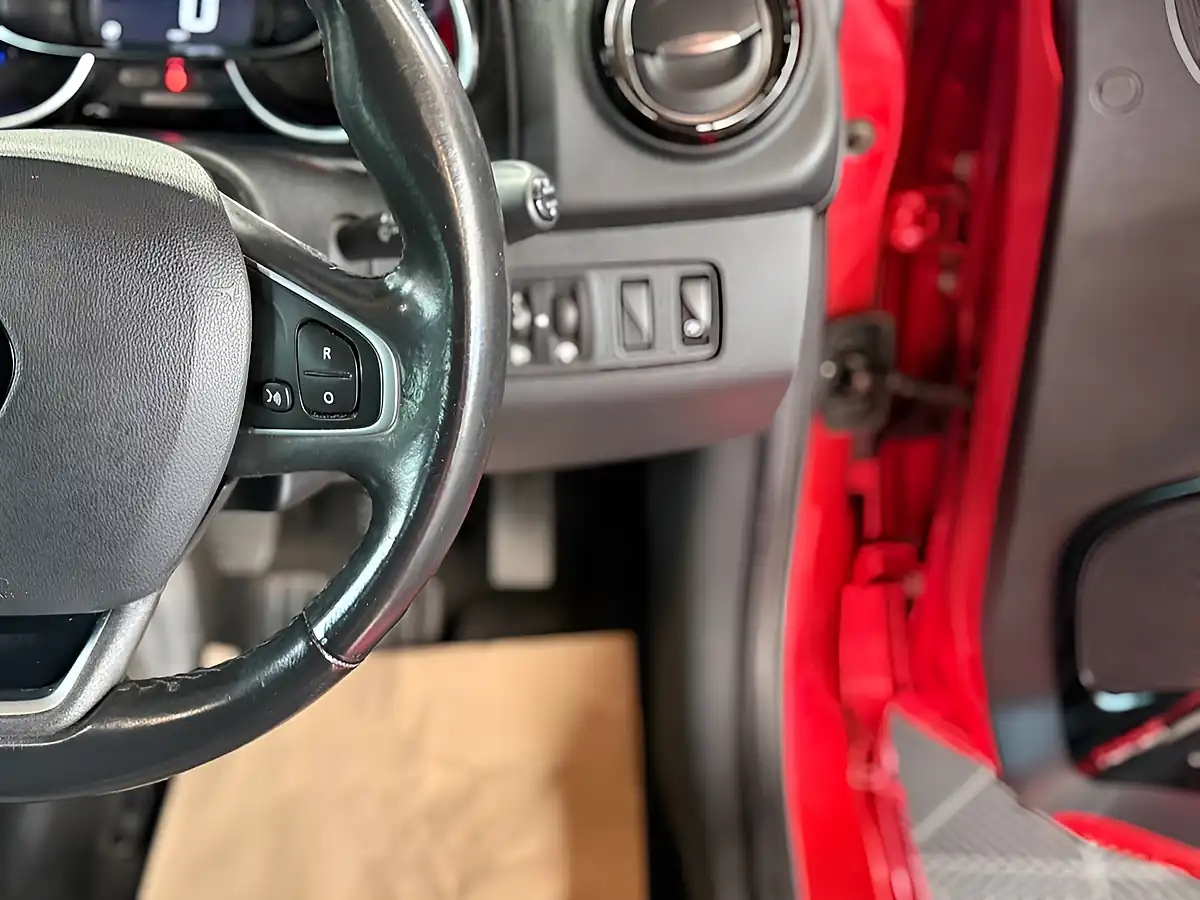Used 2018 Renault Clio GT Line Flame Red - Interior and Exterior details 20