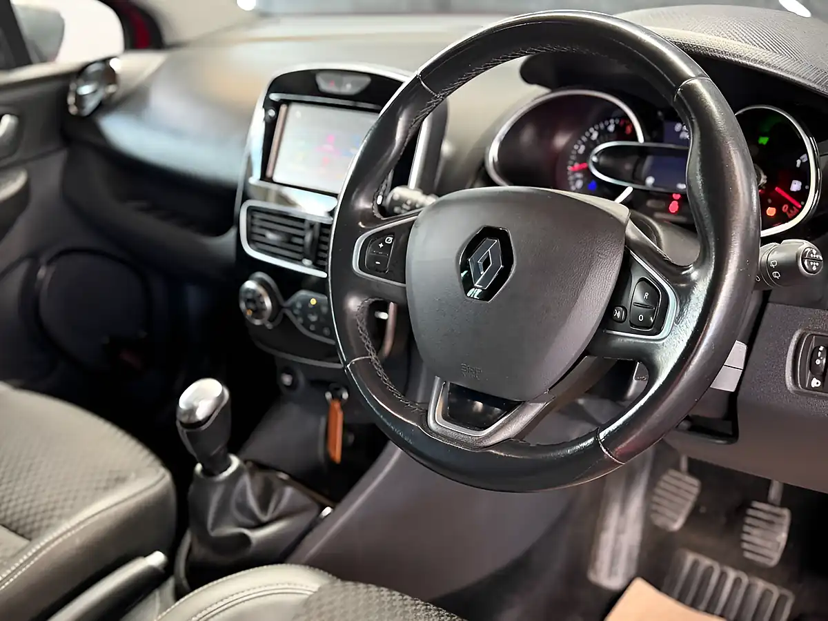 Used 2018 Renault Clio GT Line Flame Red - Interior and Exterior details 3