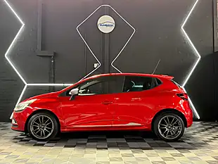 Used 2018 Renault Clio GT Line Flame Red - Interior and Exterior details 4