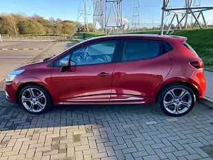 Used 2018 Renault Clio GT Line Red - Interior and Exterior details 4