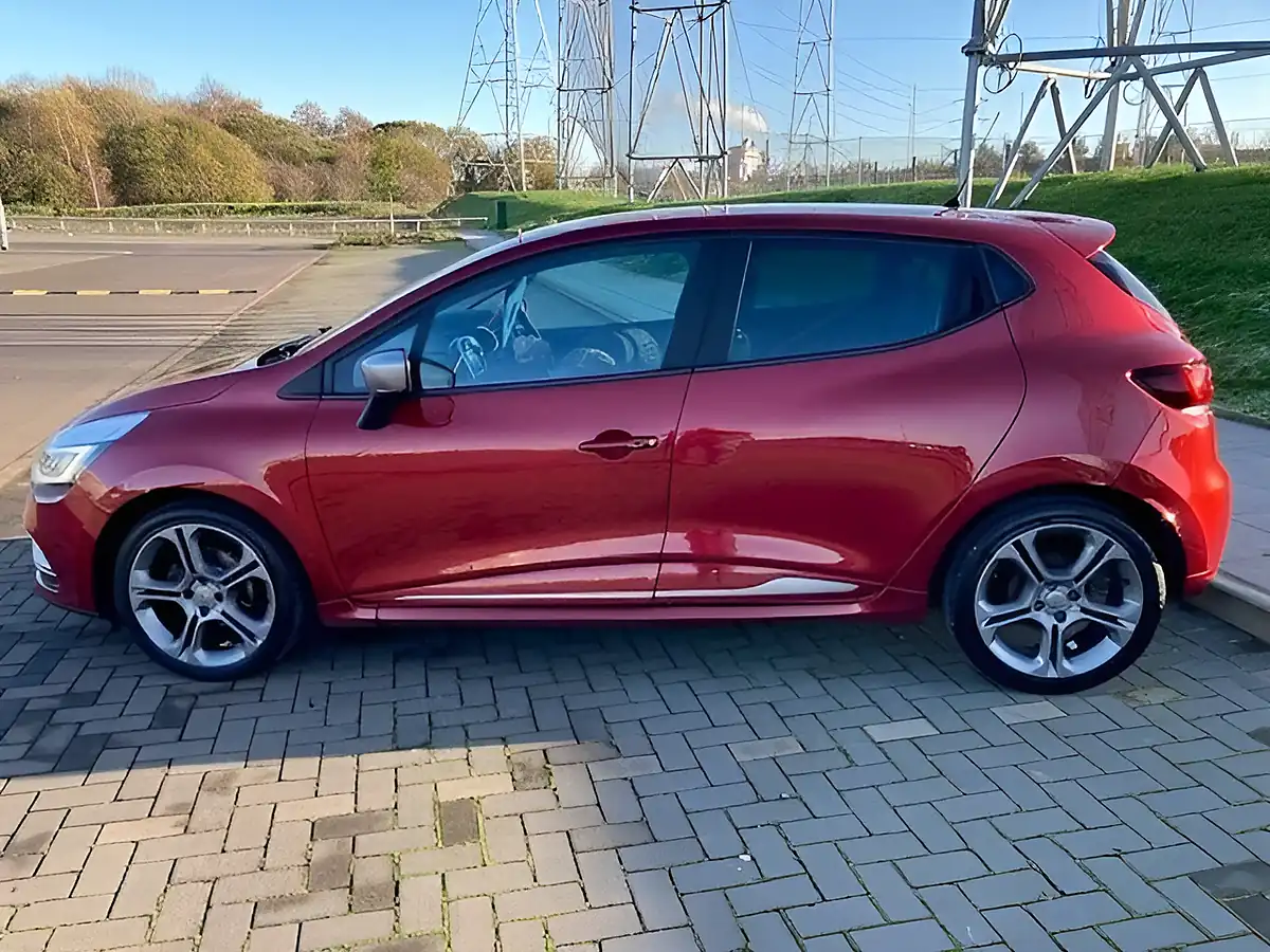 Used 2018 Renault Clio GT Line Red - Interior and Exterior details 4