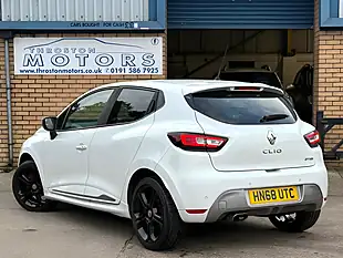 Used 2018 Renault Clio GT Line White - Interior and Exterior details 3