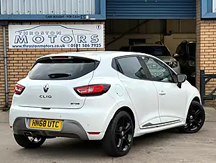 Used 2018 Renault Clio GT Line White - Interior and Exterior details 4