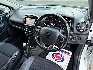 Used 2018 Renault Clio GT Line White - Interior and Exterior details 9