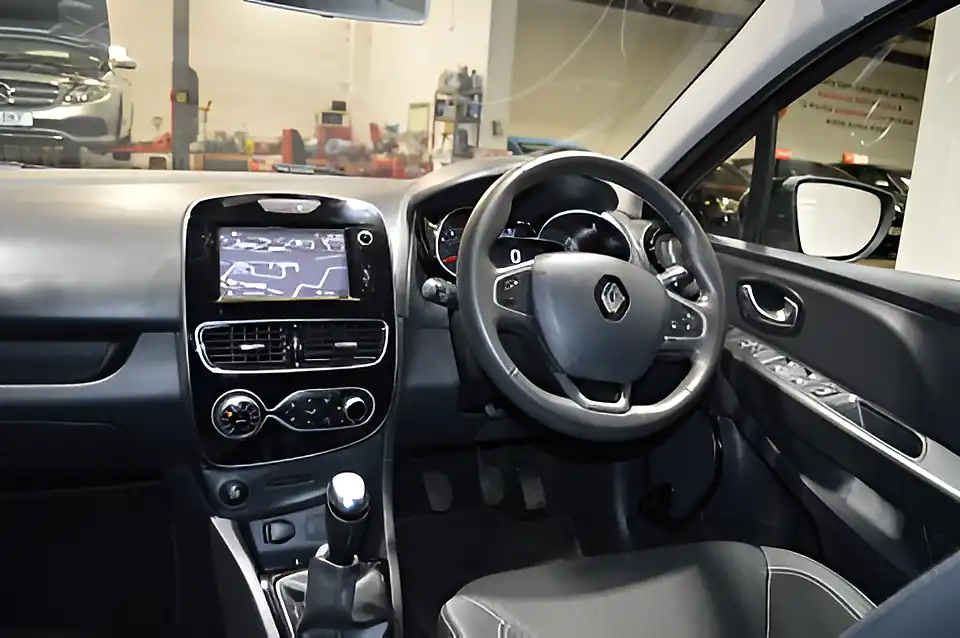 Used 2018 Renault Clio Iconic Black - Interior and Exterior details 15