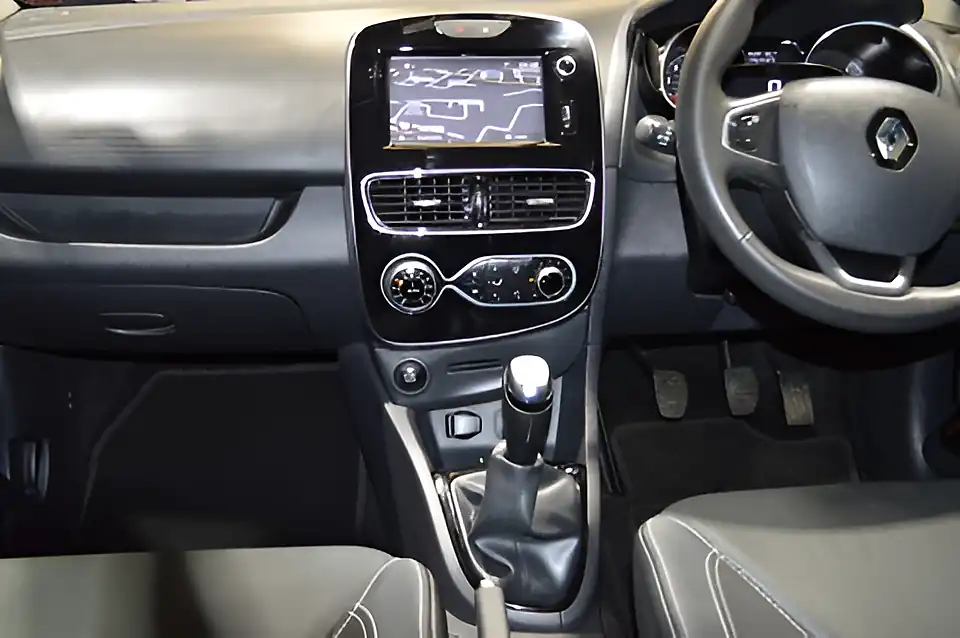 Used 2018 Renault Clio Iconic Black - Interior and Exterior details 17
