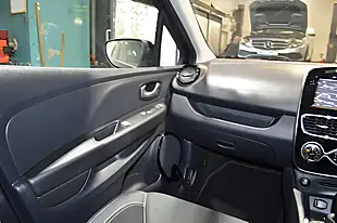 Used 2018 Renault Clio Iconic Black - Interior and Exterior details 18