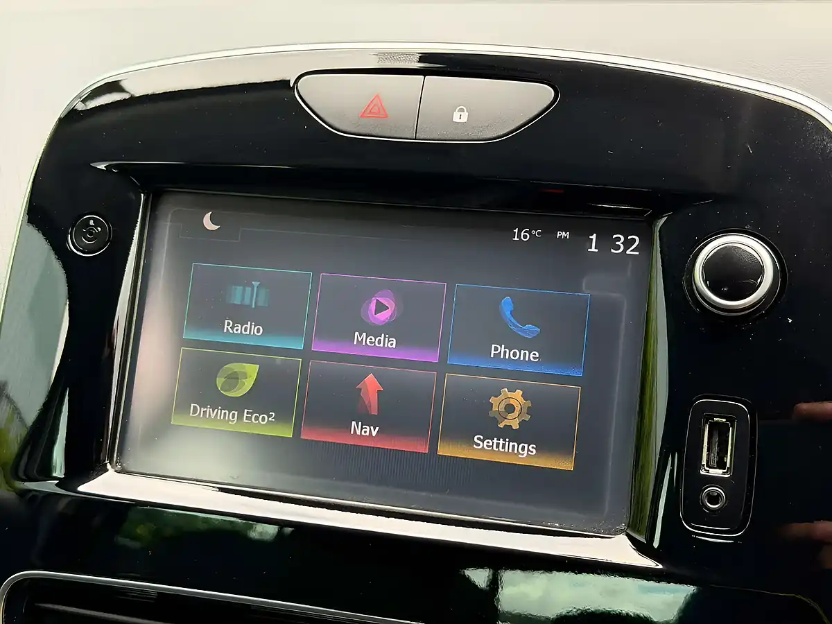 Used 2018 Renault Clio Iconic Black - Interior and Exterior details 15