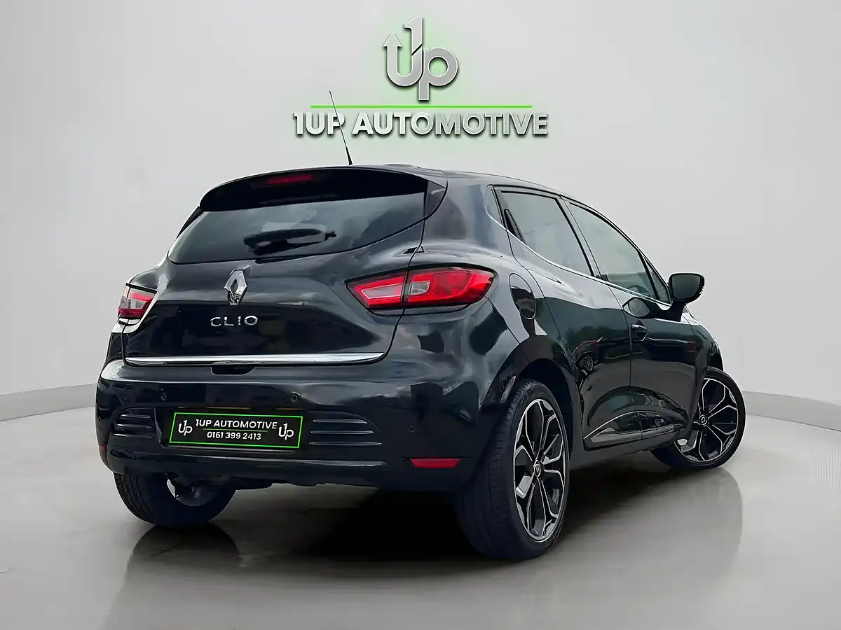 Used 2018 Renault Clio Iconic Black - Interior and Exterior details 8