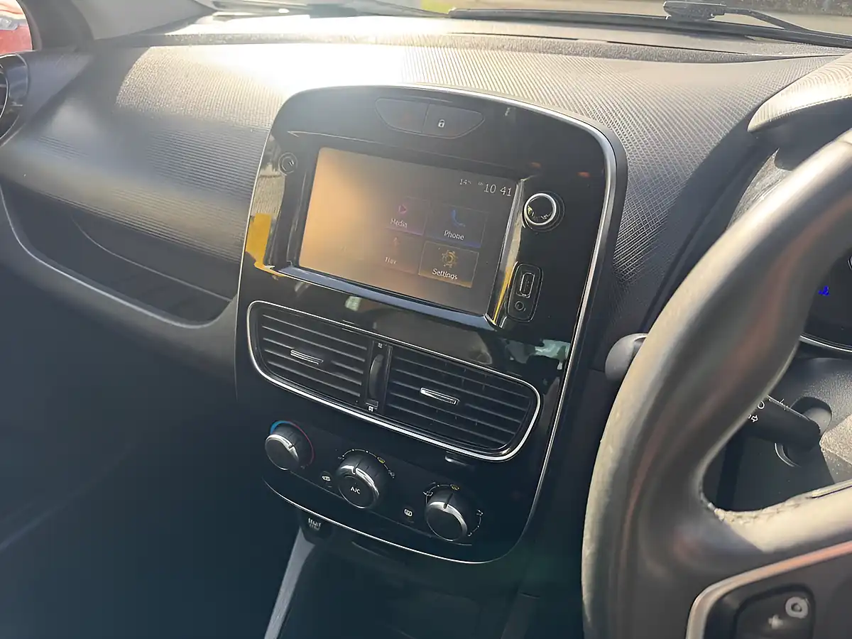 Used 2018 Renault Clio Iconic Black - Interior and Exterior details 15