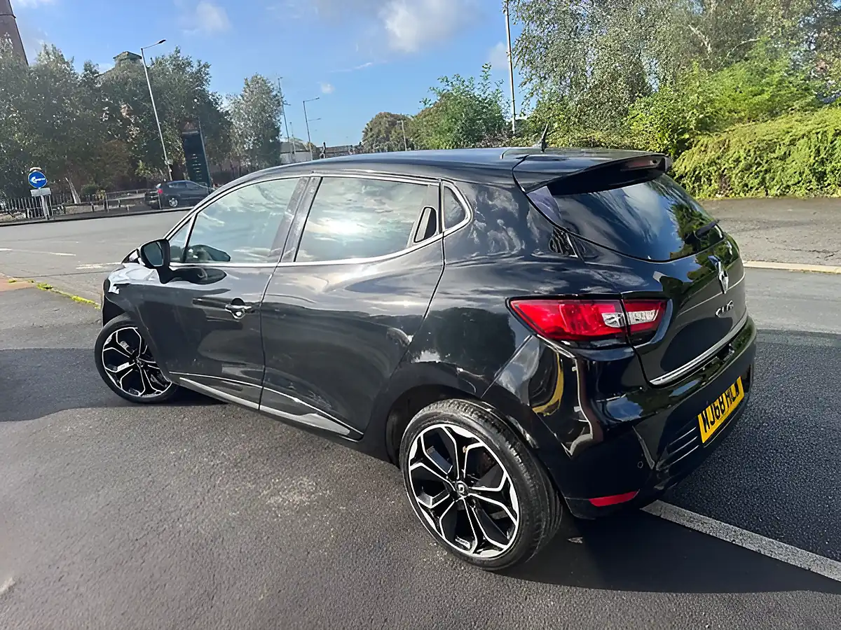 Used 2018 Renault Clio Iconic Black - Interior and Exterior details 2