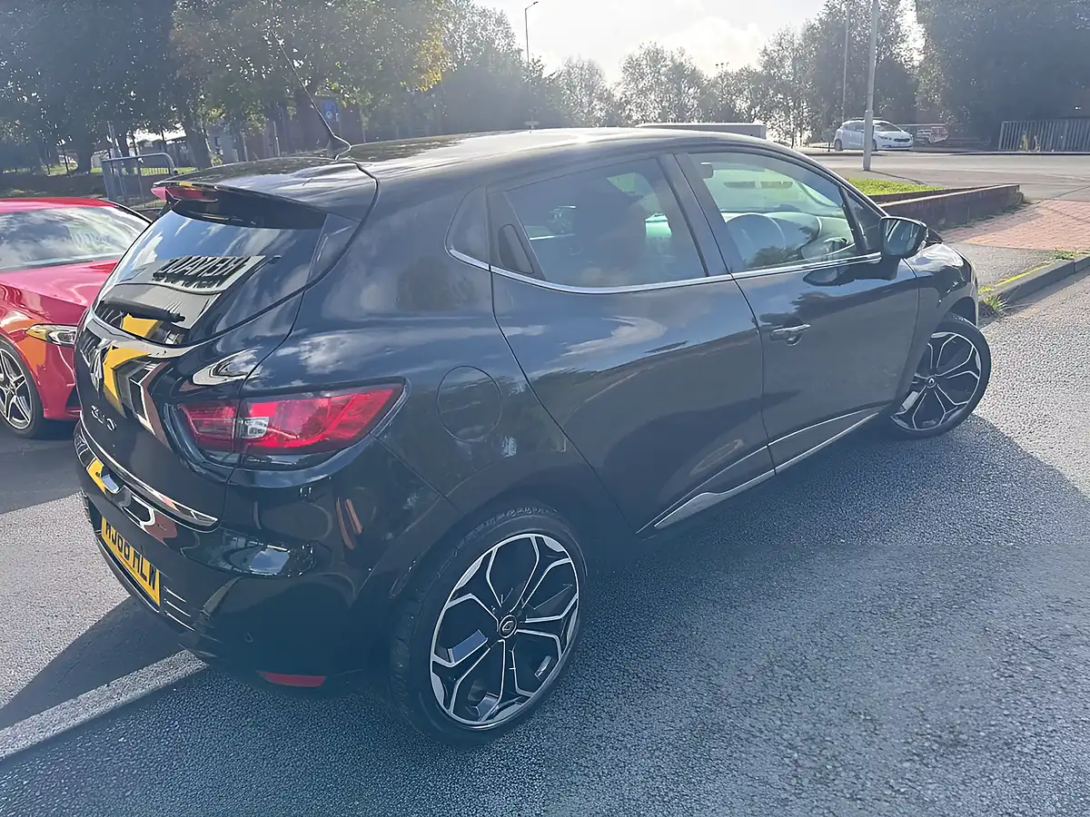 Used 2018 Renault Clio Iconic Black - Interior and Exterior details 4