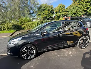 Used 2018 Renault Clio Iconic Black - Interior and Exterior details 8