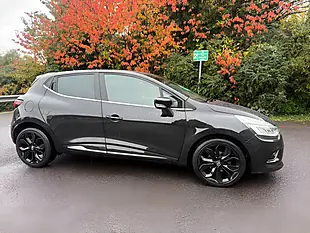 Used 2018 Renault Clio Iconic Black - Interior and Exterior details 10