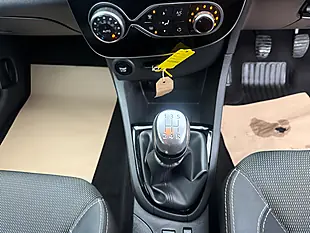 Used 2018 Renault Clio Iconic Black - Interior and Exterior details 18
