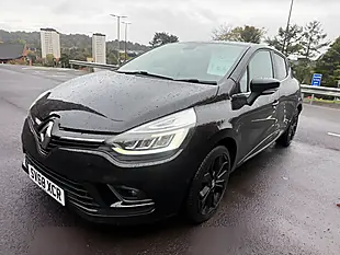 Used 2018 Renault Clio Iconic Black - Interior and Exterior details 4