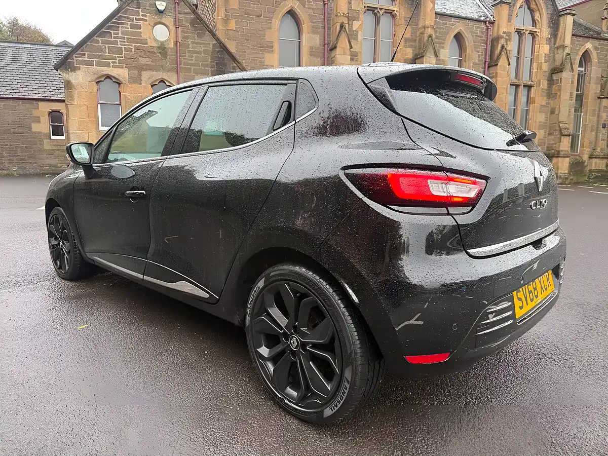 Used 2018 Renault Clio Iconic Black - Interior and Exterior details 6