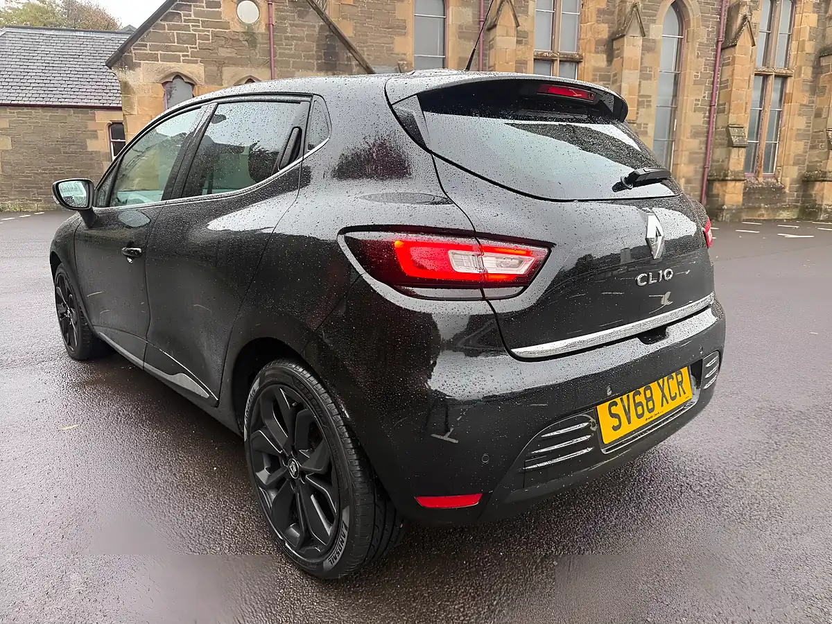 Used 2018 Renault Clio Iconic Black - Interior and Exterior details 7