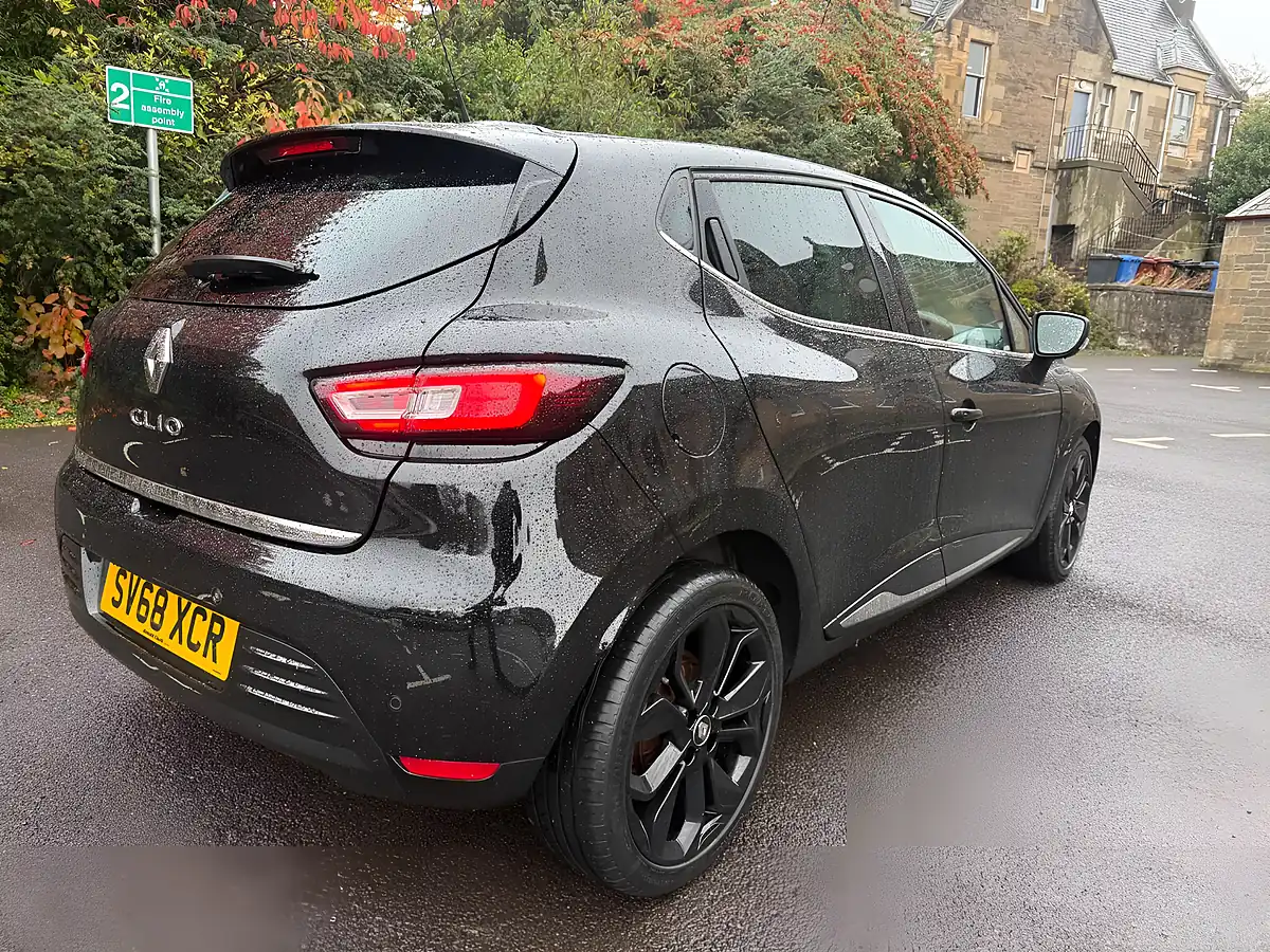 Used 2018 Renault Clio Iconic Black - Interior and Exterior details 8