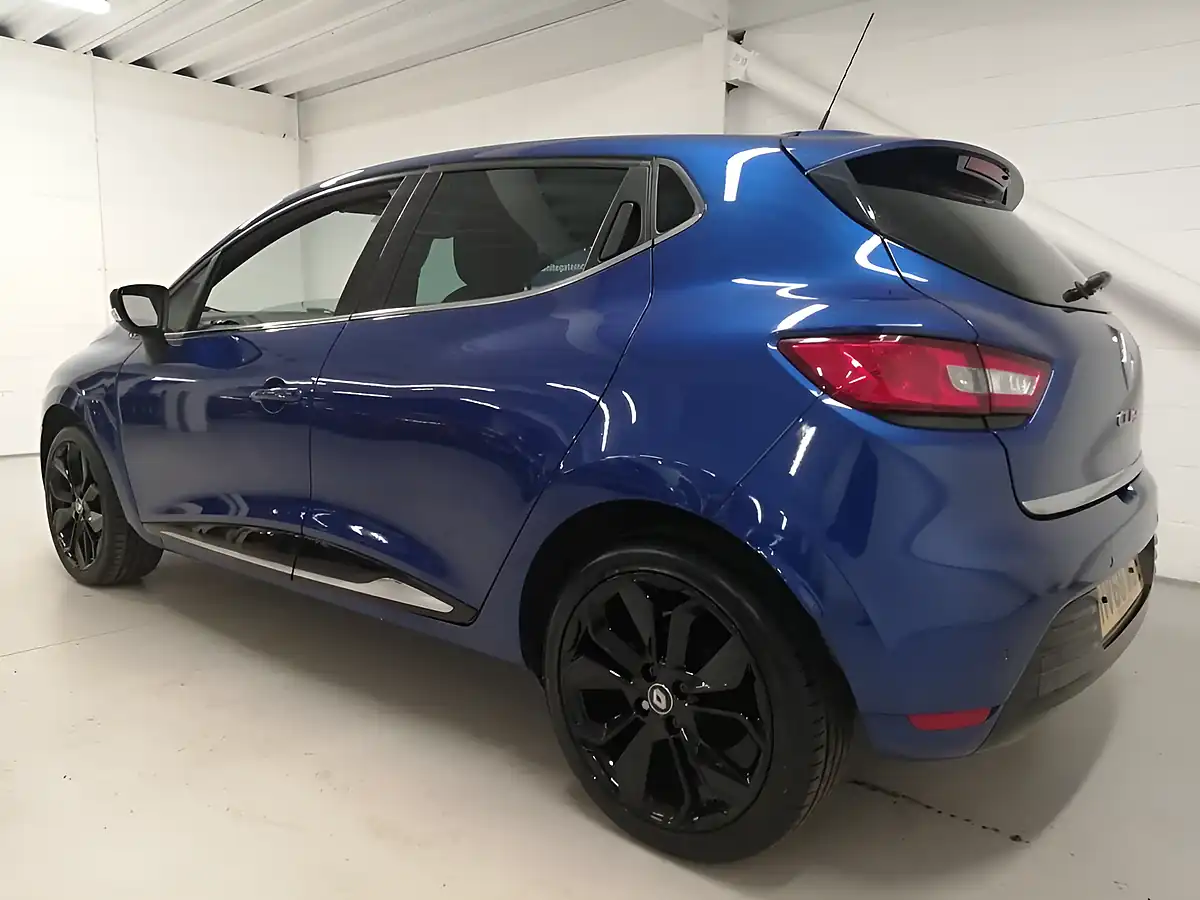 Used 2018 Renault Clio Iconic Blue - Interior and Exterior details 13