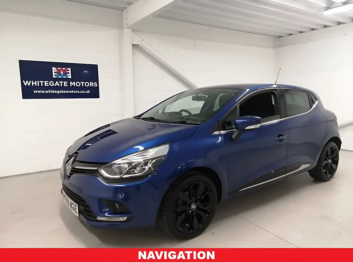 Used 2018 Renault Clio Iconic Blue - Interior and Exterior details 3