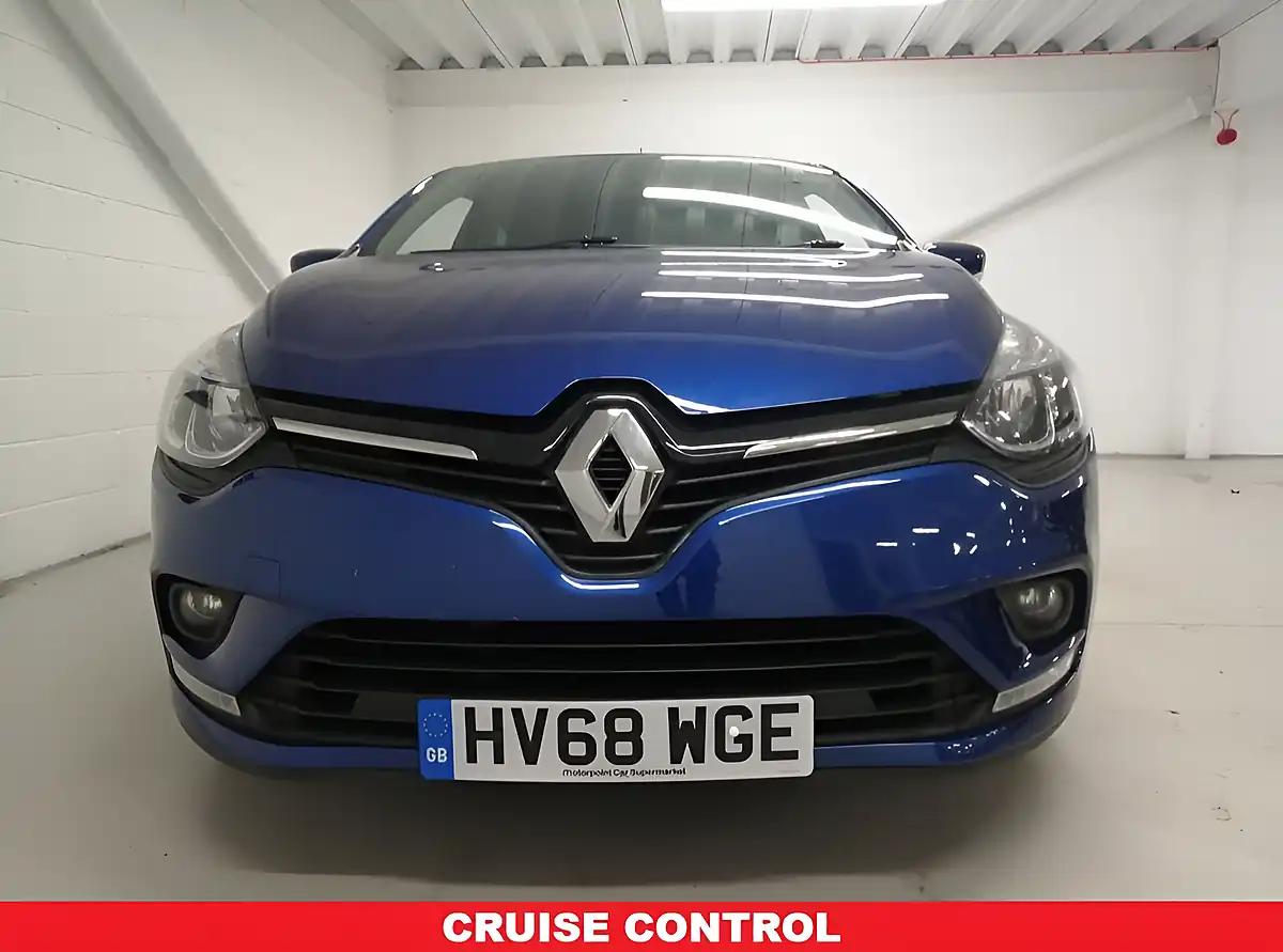 Used 2018 Renault Clio Iconic Blue - Interior and Exterior details 4