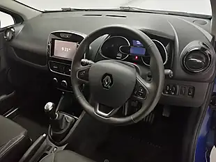 Used 2018 Renault Clio Iconic Blue - Interior and Exterior details 6