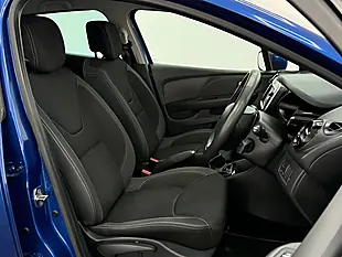 Used 2018 Renault Clio Iconic Blue - Interior and Exterior details 11