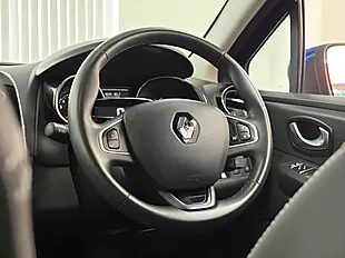 Used 2018 Renault Clio Iconic Blue - Interior and Exterior details 13