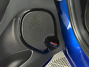 Used 2018 Renault Clio Iconic Blue - Interior and Exterior details 16