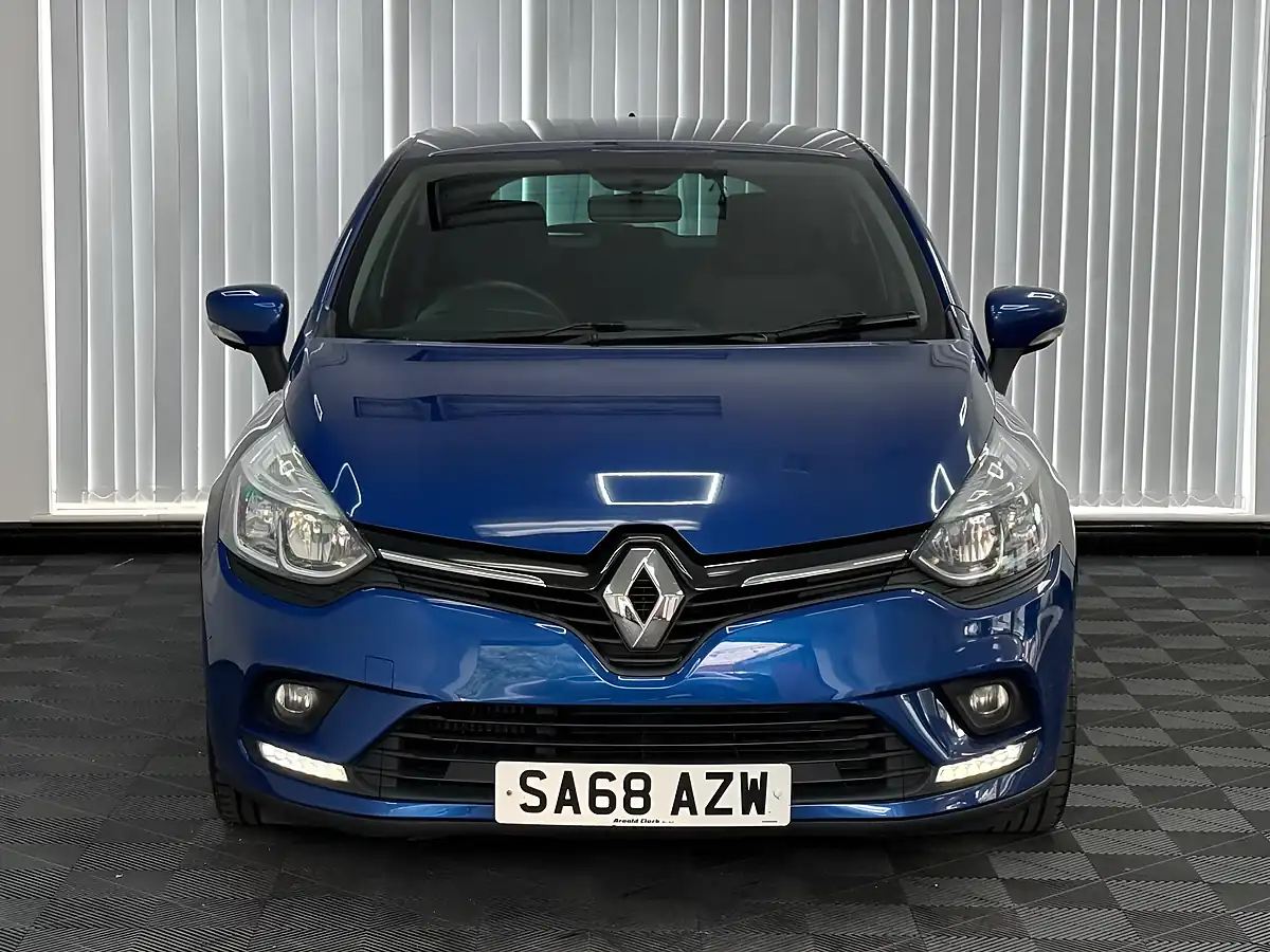 Used 2018 Renault Clio Iconic Blue - Interior and Exterior details 4