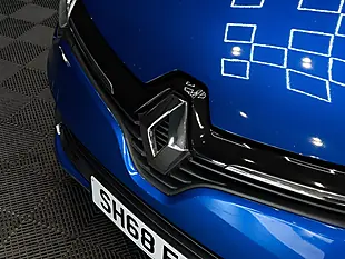 Used 2018 Renault Clio Iconic Blue - Interior and Exterior details 13