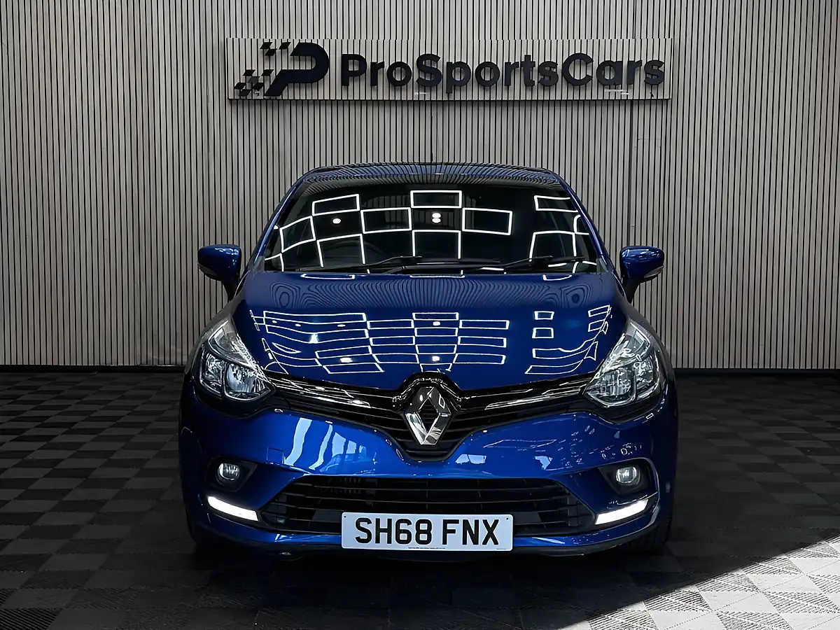 Used 2018 Renault Clio Iconic Blue - Interior and Exterior details 18
