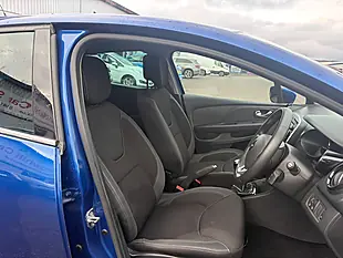 Used 2018 Renault Clio Iconic Blue - Interior and Exterior details 11