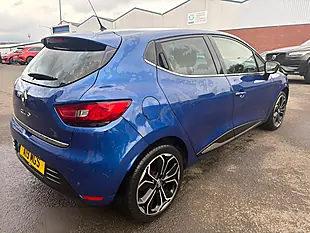 Used 2018 Renault Clio Iconic Blue - Interior and Exterior details 5