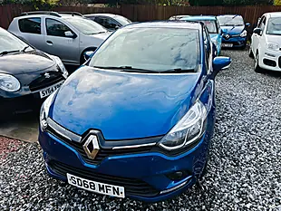 Used 2018 Renault Clio Iconic Blue - Interior and Exterior details 18