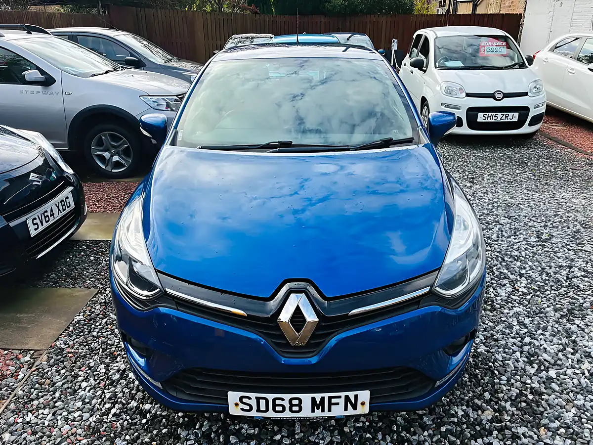 Used 2018 Renault Clio Iconic Blue - Interior and Exterior details 4