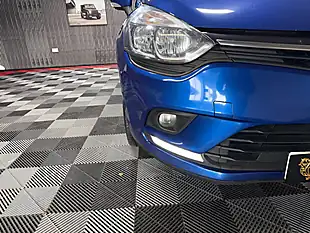 Used 2018 Renault Clio Iconic Blue - Interior and Exterior details 11