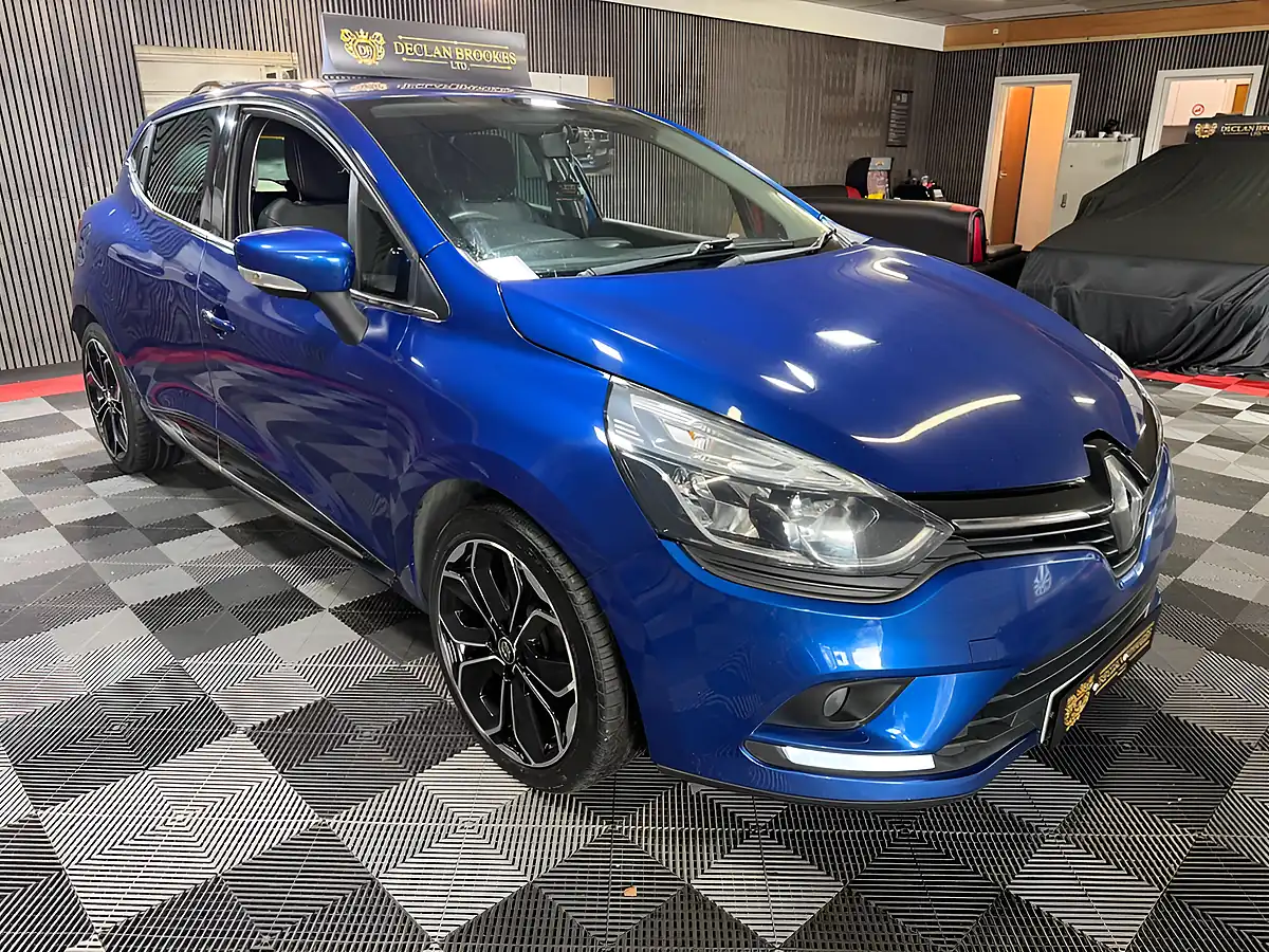 Used 2018 Renault Clio Iconic Blue - Interior and Exterior details 2