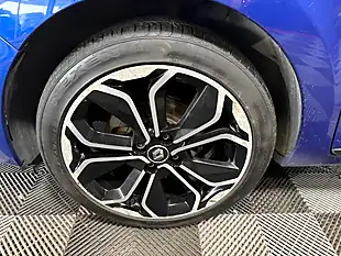 Used 2018 Renault Clio Iconic Blue - Interior and Exterior details 20