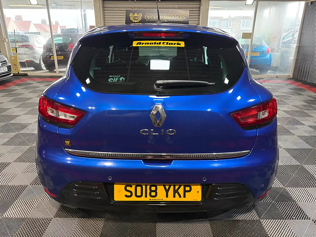 Used 2018 Renault Clio Iconic Blue - Interior and Exterior details 7
