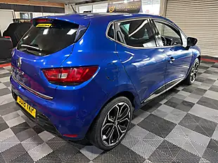 Used 2018 Renault Clio Iconic Blue - Interior and Exterior details 8