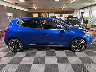 Used 2018 Renault Clio Iconic Blue - Interior and Exterior details 9