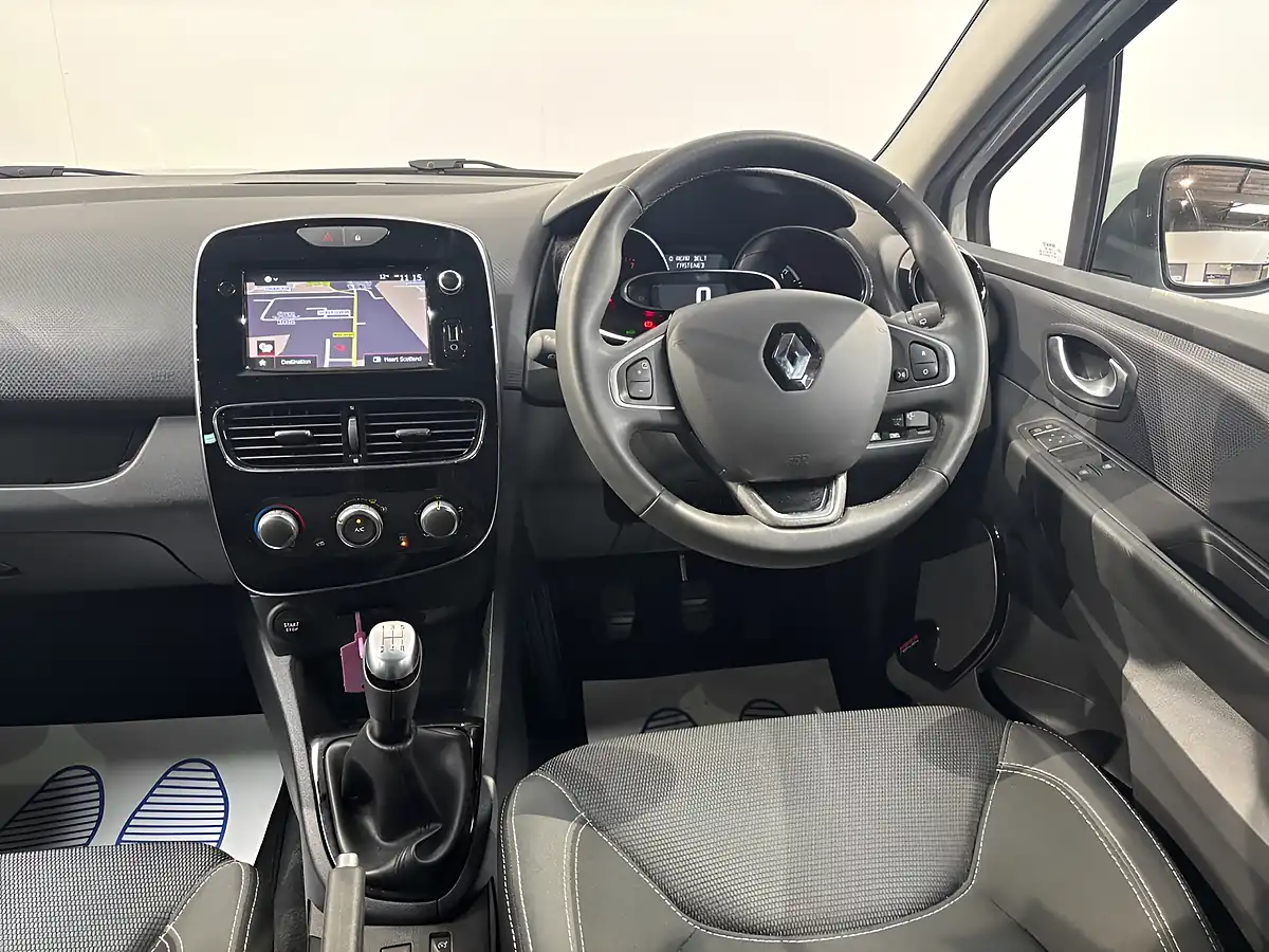 Used 2018 Renault Clio Iconic Glacier White - Interior and Exterior details 15
