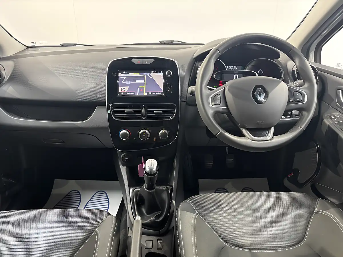 Used 2018 Renault Clio Iconic Glacier White - Interior and Exterior details 16