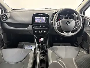 Used 2018 Renault Clio Iconic Glacier White - Interior and Exterior details 17