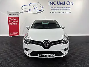 Used 2018 Renault Clio Iconic Glacier White - Interior and Exterior details 3